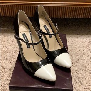 Dana Buchanan Pumps